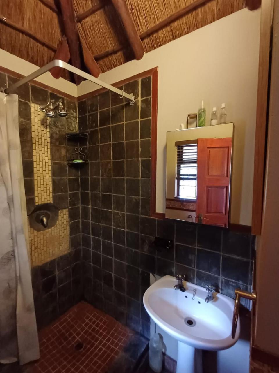 Adorable Unique Guest House - African Bush Feel Kalkheuvel Eksteriør billede